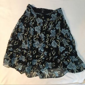 Alfani Skirts - ⬇️$16 Alfa I floral full skirt. Size 4. Alfani Skirts - ⬇️$16 Alfa I floral full skirt. Size 4.